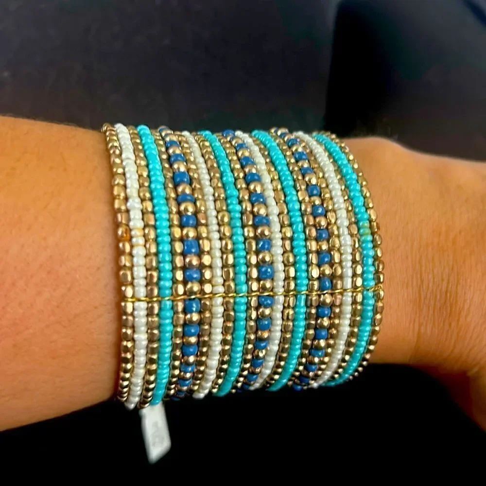 Beaded expandable bracelet